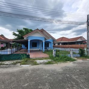 ขายบ้านเดี่ยว 1 ชั้น ในโครงการชื่นสุข 11 ราคา 2.15 ล้านบาท ในอำเภอบ้านฉาง