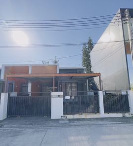 ขายทาวน์เฮาส์ 1 ชั้น ในโครงการเจ ฟอเรส อมตะ (J Forest Amata) ราคา 2.08 ล้านบาท ในอำเภอปลวกแดง