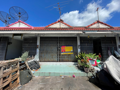 ขายอาคารพาณิชย์ ราคาถูกเพียง 945,000 บาท ในอำเภอเมืองชลบุรี