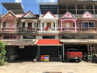 ขายอาคารพาณิชย์ ราคา 2.24 ล้านบาท ในอำเภอศรีราชา