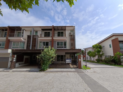 ขายทาวน์เฮ้าส์ 3 ชั้น ในโครงการเดอะฮาโมนี่ ราคา 4.27 ล้านบาท ในอำเภอเมืองพิษณุโลก