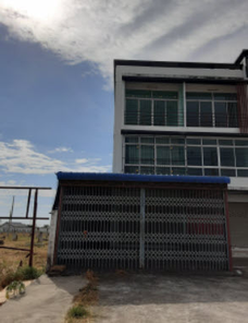 ขายอาคารพาณิชย์ 34ตารางวา ราคา 4.4 ล้านบาท ในอำเภอพนัสนิคม ตำบลกุฎโง้ง