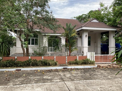 ขายบ้านเดี่ยว 1 ชั้น ในโครงการสวนสน พารากอน กรีน รีสอร์ท ราคา 4.4 ล้านบาท ในอำเภอเมืองระยอง